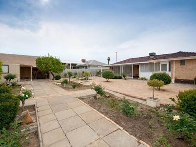 7 Hartog Street, Innaloo WA 6018