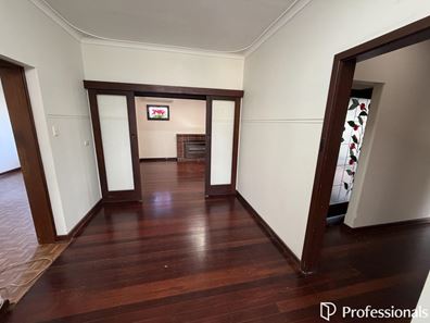 16 Goodall Street, Gosnells WA 6110