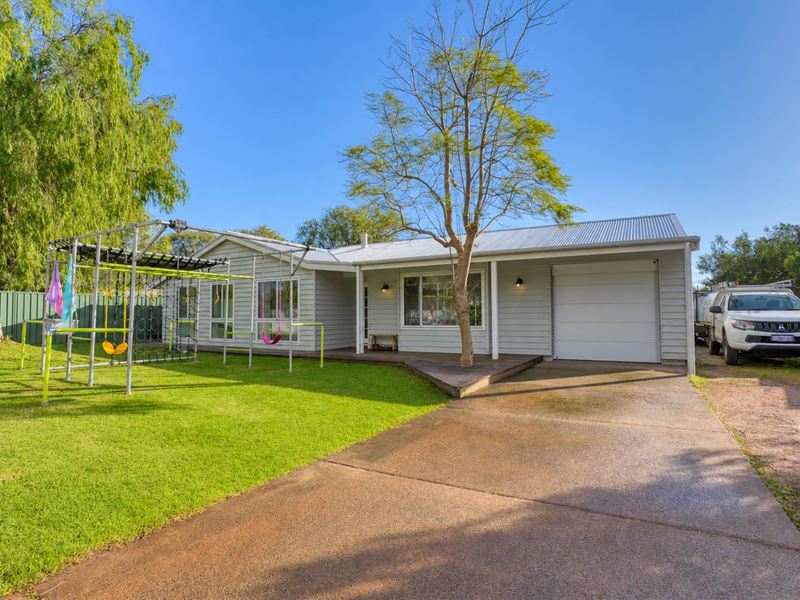 21 Caves Rd, Abbey