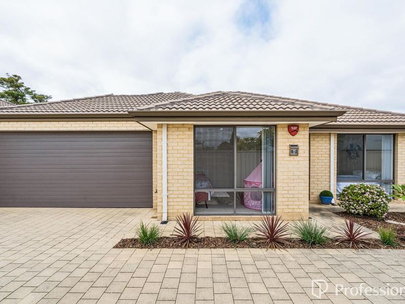 15B Sussex Road, Forrestfield WA 6058