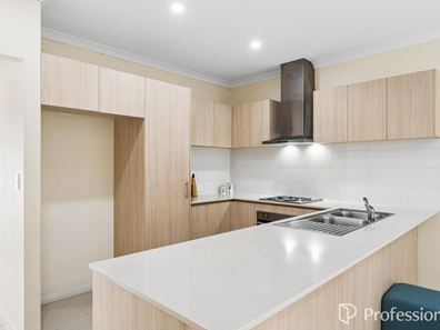 15B Sussex Road, Forrestfield WA 6058
