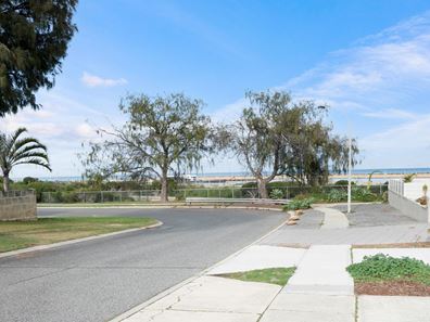 75A Southern Cross Circle, Ocean Reef WA 6027