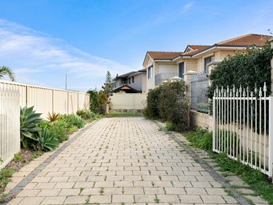 75A Southern Cross Circle, Ocean Reef WA 6027