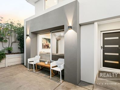 4 Hall Street, Karrinyup WA 6018