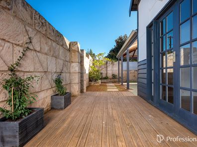 142 Augustus Street, Geraldton WA 6530