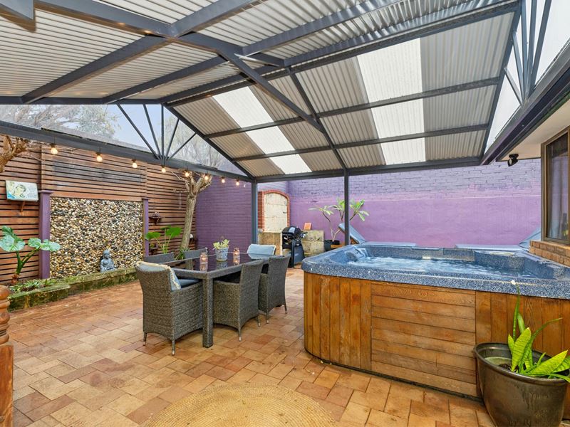 4 Bromley Place, Kingsley