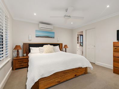 4 Bromley Place, Kingsley WA 6026