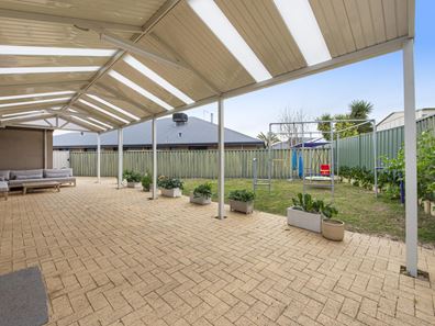 16 Beacon Way, Singleton WA 6175