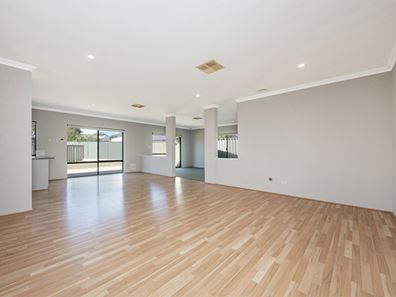 16 Beacon Way, Singleton WA 6175