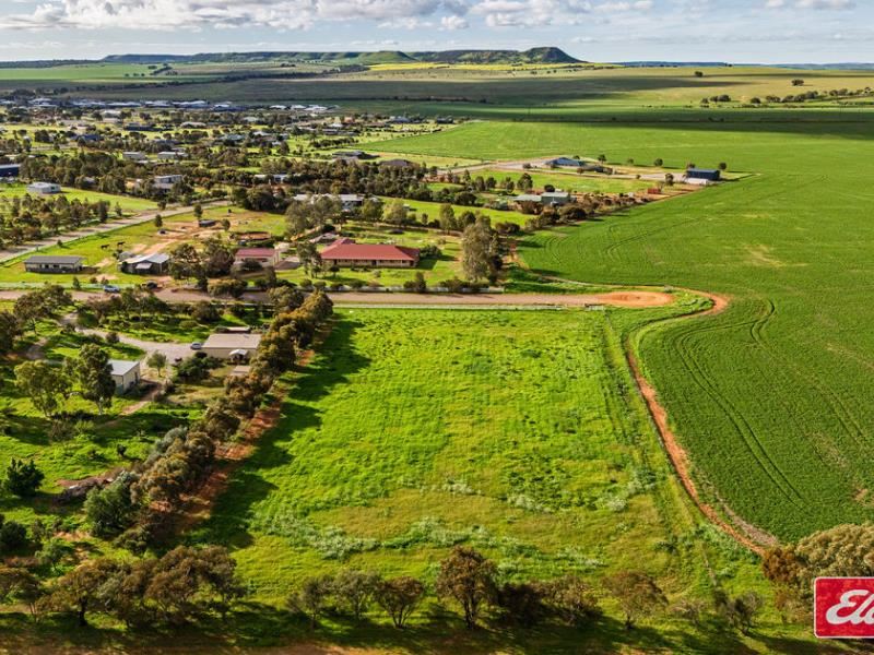 60 Border  Drive, Deepdale