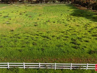 60 Border  Drive, Deepdale WA 6532