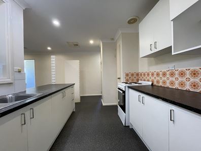 26 Gillam Way, Beechboro WA 6063