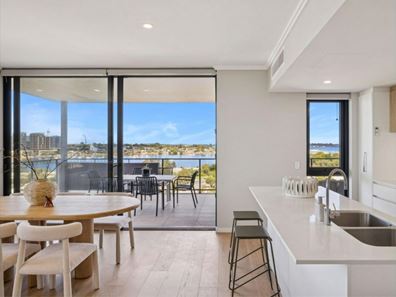 501/8 Henley Street, Como WA 6152