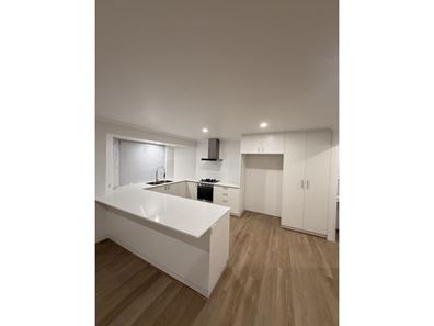10 Kybra Mews, Rockingham WA 6168