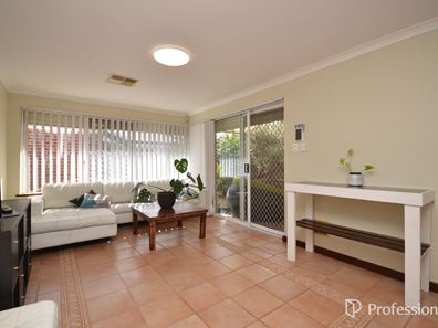 1/79 Coolgardie Street, St James WA 6102