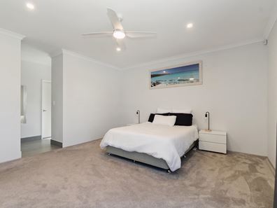 14 Kerruish Road, Caversham WA 6055