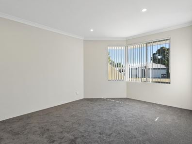 38 Galliers Avenue, Armadale WA 6112