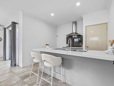 14 Meander Street, Brabham WA 6055