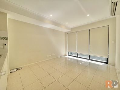 7/7 Birdwood Road, Melville WA 6156