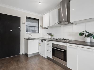 13/17 King George Street, Victoria Park WA 6100