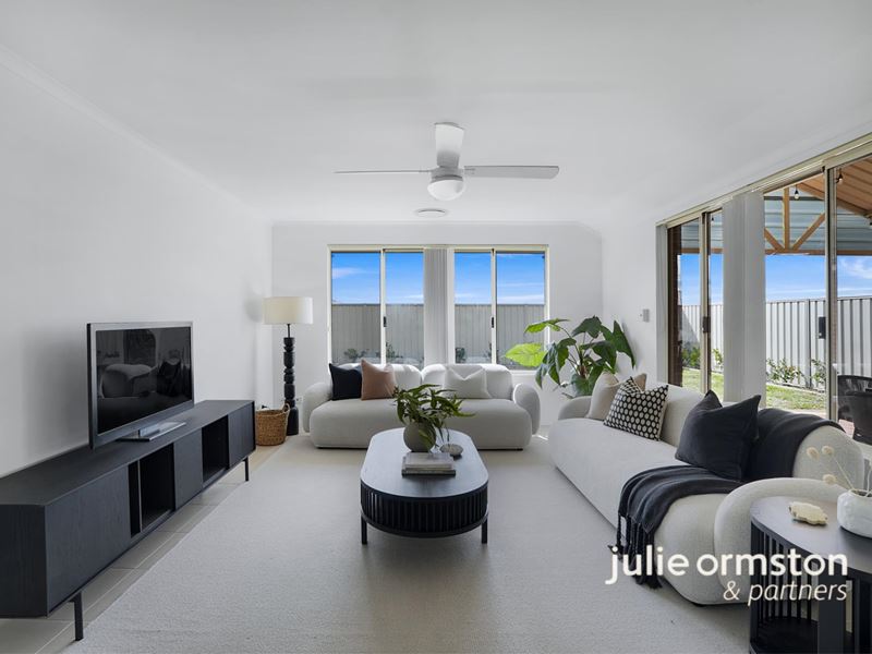 7 Bathurst Gardens, Darch WA 6065