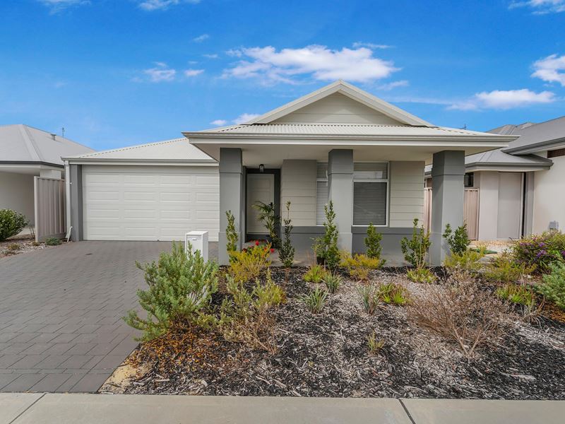 13 Capricorn Cr, Bennett Springs WA 6063