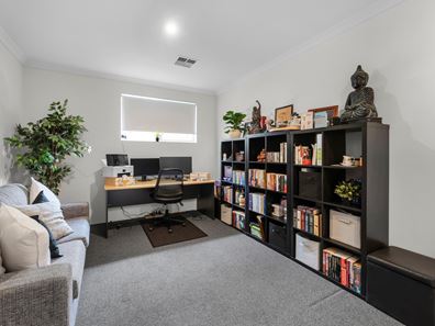 13 Capricorn Cr, Bennett Springs WA 6063