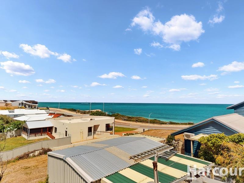 4 Robinson Avenue, Quinns Rocks WA 6030