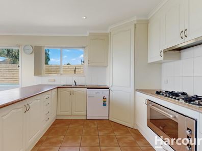 4 Robinson Avenue, Quinns Rocks WA 6030