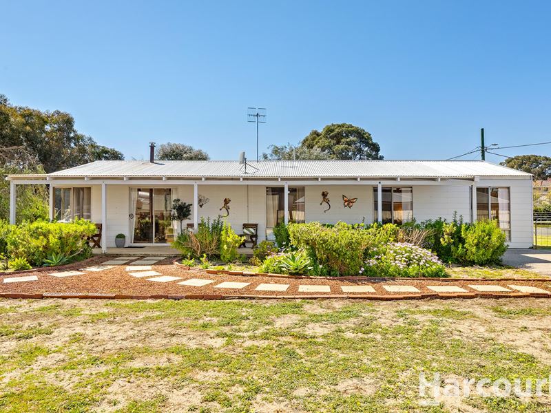 2 Tuart Court, Preston Beach WA 6215