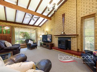 6 Allan Place, Darlington WA 6070