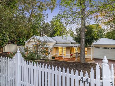 44 Sampson Road, Kalamunda WA 6076