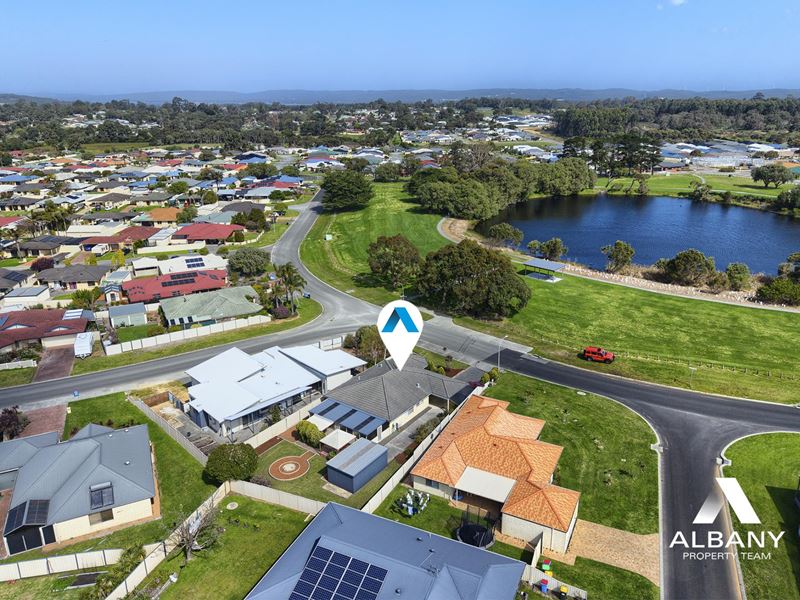 26 Lakeside Drive, Mckail WA 6330