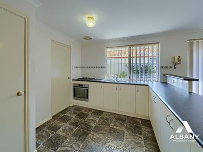 26 Lakeside Drive, Mckail WA 6330