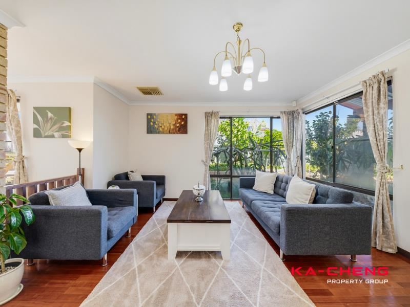 365 Summerlakes Parade, Ballajura WA 6066