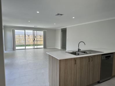 6 Seabass Ch, Two Rocks WA 6037