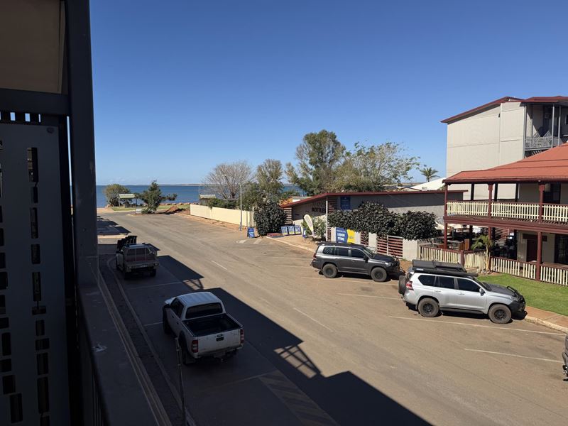 2 / 20 Second Avenue, Onslow WA 6710