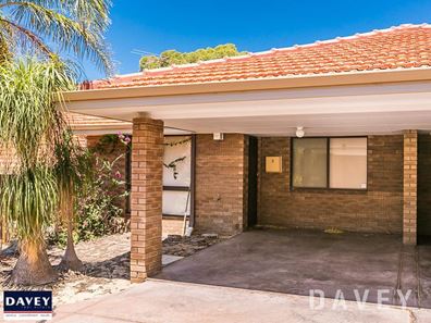 3/9 Dover Road, Scarborough WA 6019
