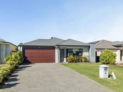 425 Woollcott Avenue, Brabham WA 6055