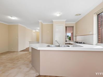 6/4 Bristol St, Warnbro WA 6169