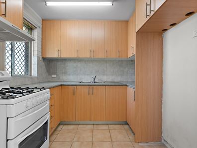 8/75 Phoenix Road, Spearwood WA 6163
