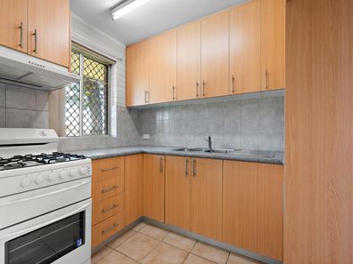 8/75 Phoenix Road, Spearwood WA 6163