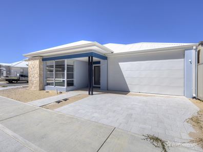 9 Sandcastle Street, Yanchep WA 6035