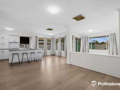 181 Seville Drive, Seville Grove WA 6112