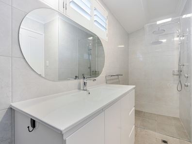 172 Penguin Road, Safety Bay WA 6169