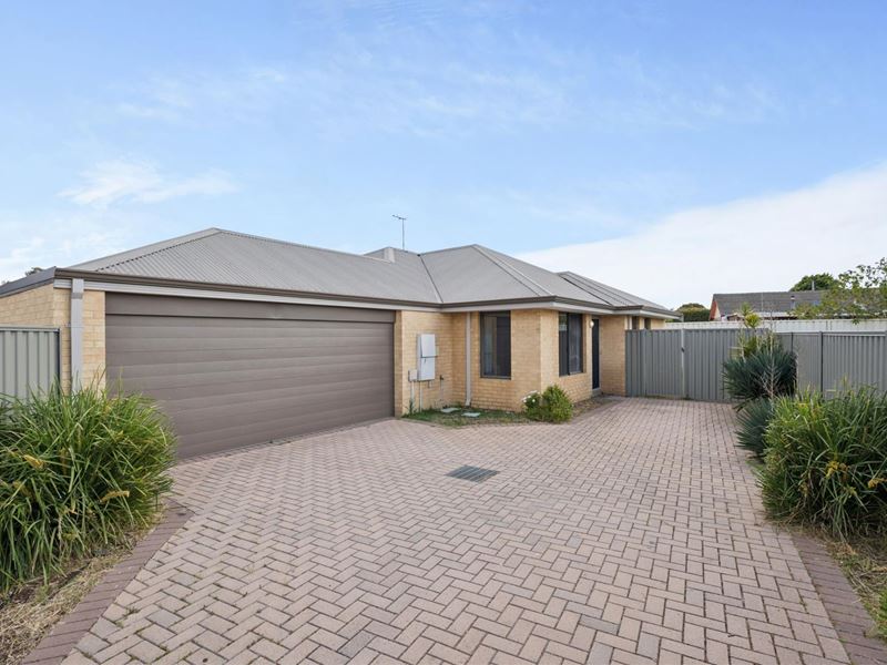 2/9 Hunt Street, Thornlie WA 6108