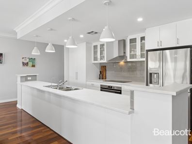 3 Tuckeroo Parade, Helena Valley WA 6056
