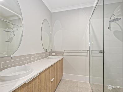 10/1 Boodalang Crescent, Rockingham WA 6168