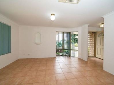 7 Port Royal Drive, Safety Bay WA 6169