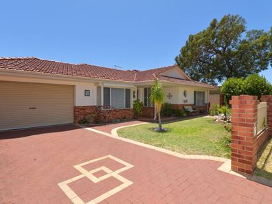 13 French Road, Melville WA 6156